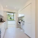 2-br Sea View Private Parking Walk To Beaches Cannes