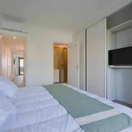 2-br Sea View Private Parking Walk To Beaches Lejlighed *