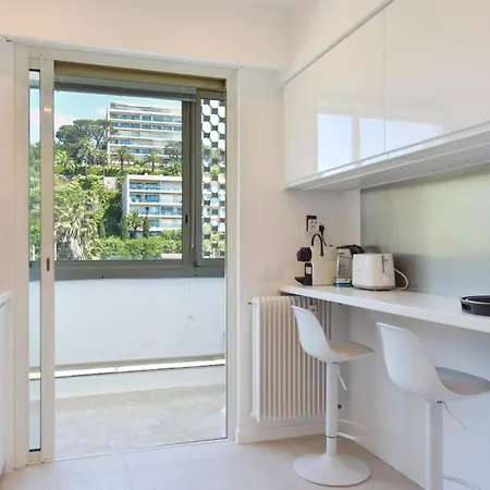 Apartmán 2-br Sea View Private Parking Walk To Beaches Cannes