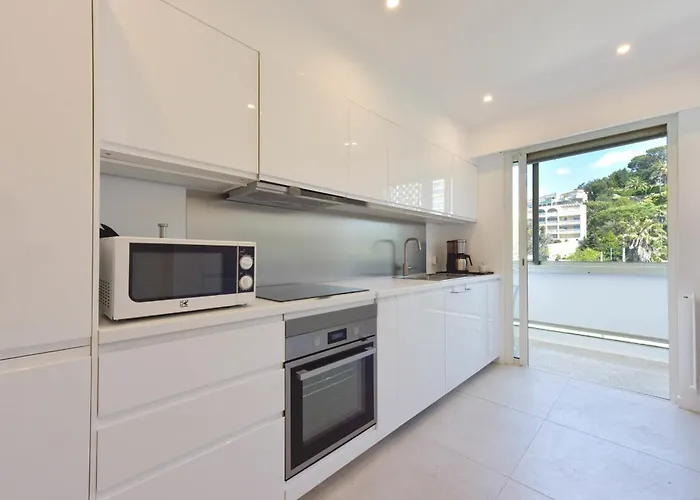 2-br Sea View Private Parking Walk To Beaches Lejlighed *