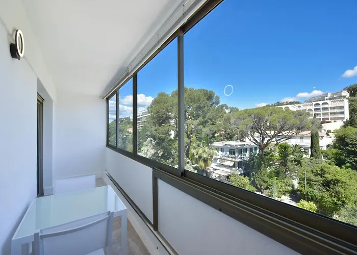 2-br Sea View Private Parking Walk To Beaches Cannes