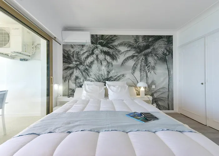 2-br Sea View Private Parking Walk To Beaches Lejlighed *