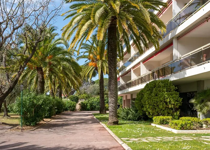 2-br Sea View Private Parking Walk To Beaches *