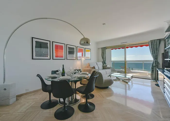 2-br Sea View Private Parking Walk To Beaches