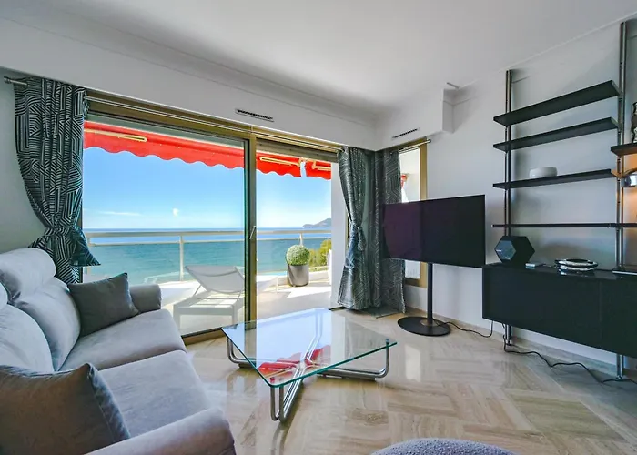 2-br Sea View Private Parking Walk To Beaches *